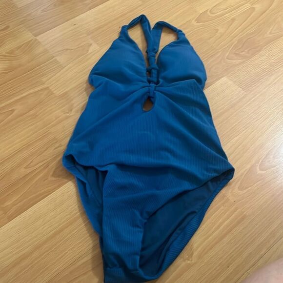 BAR III SWIM  - Picture 2 of 10